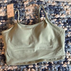 Halara padded cropped workout shirt new with tags never worn